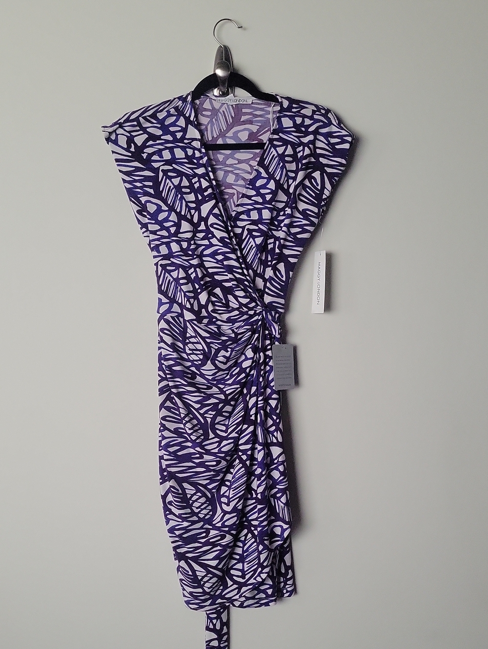 NWT Maggy London Floral Leaf Cocktail Work Abstract Knee Party Wrap Dress 2 XS S